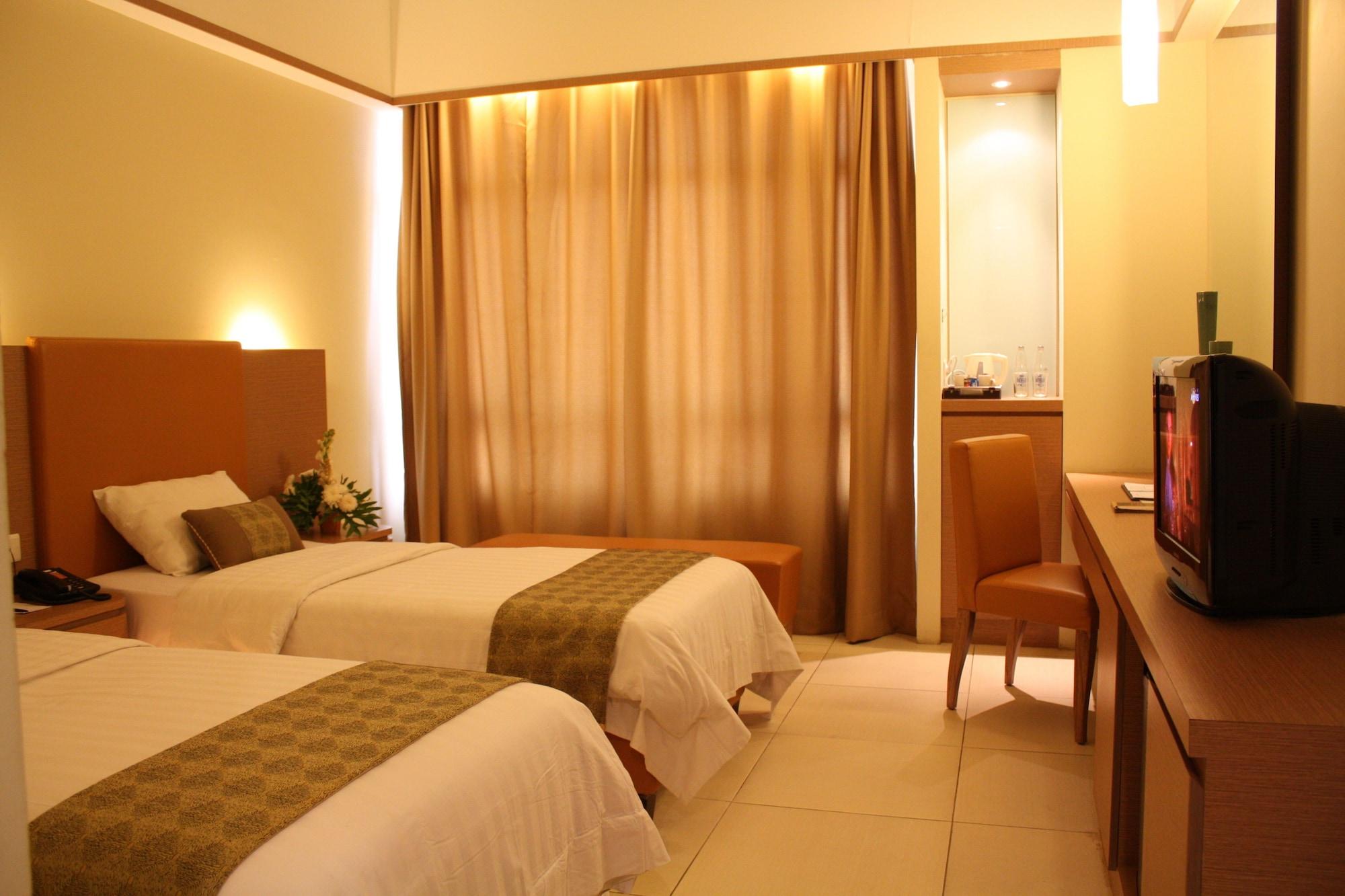 Grand Pasundan Convention Hotel Bandung Exterior photo