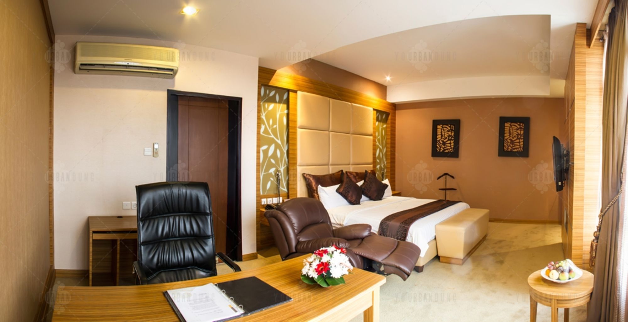 Grand Pasundan Convention Hotel Bandung Exterior photo