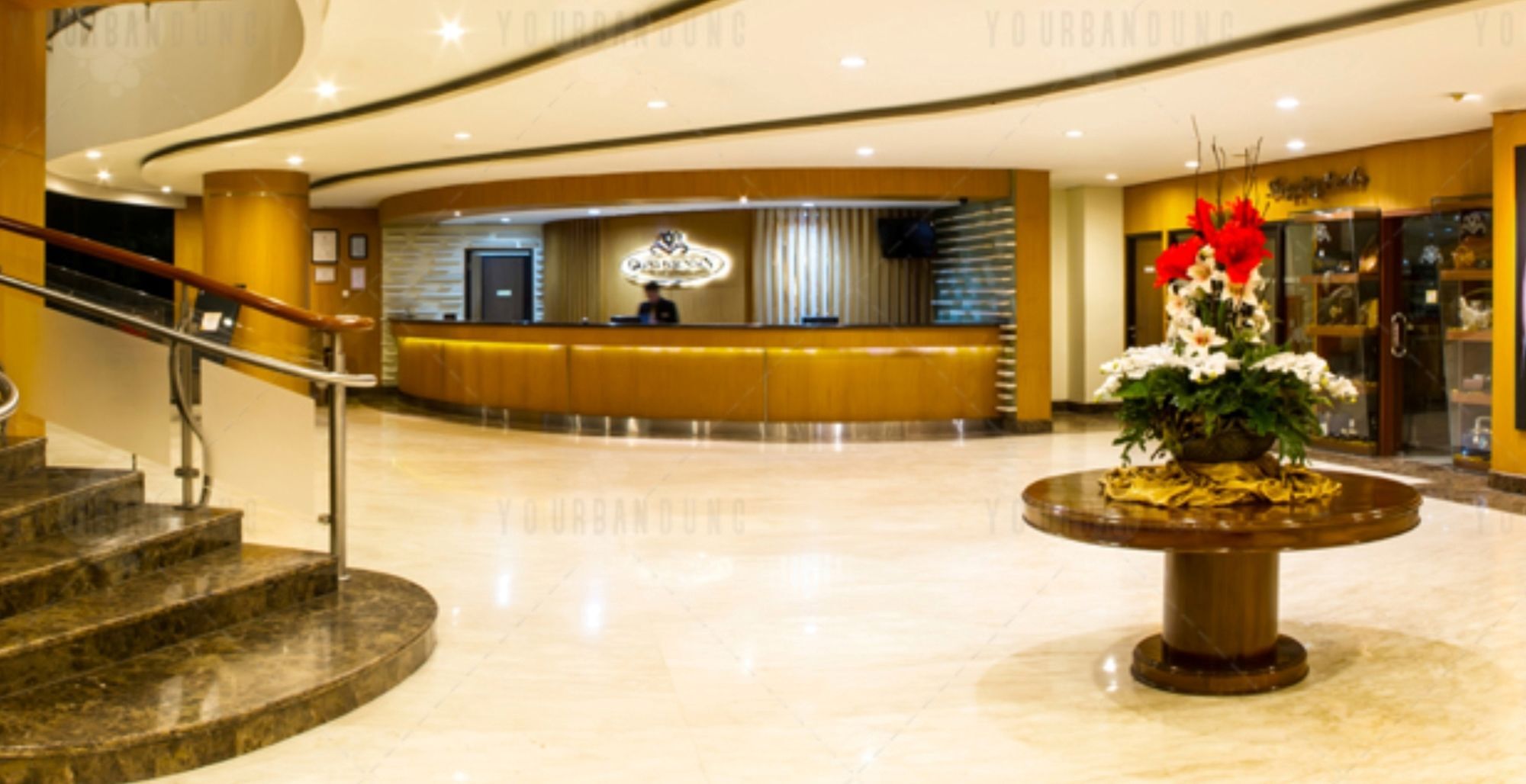 Grand Pasundan Convention Hotel Bandung Exterior photo
